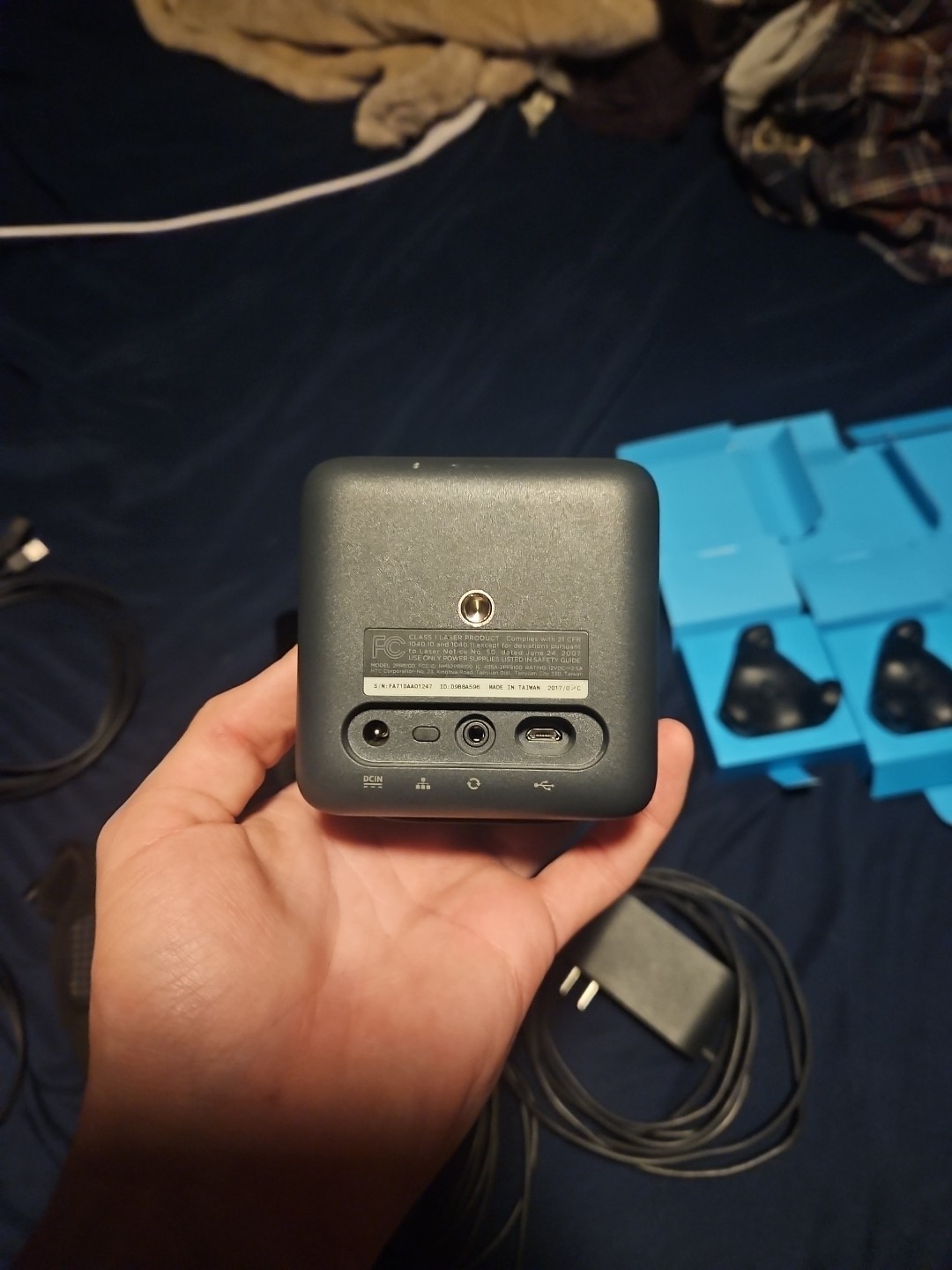 3 - HTC Vive 3.0 Trackers 2 - 1.0 Base Stations 2 Wall Mounts And 3 Straps