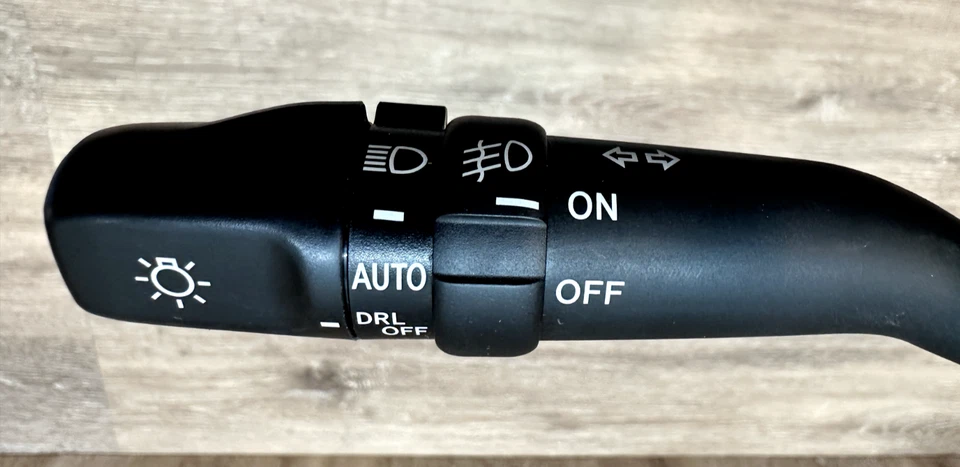 LEXUS ES300 2002-2003 / 2004 ES330 - CONJUNTO DE INTERRUPTOR DE DIRECCIÓN PIEZA ORIGINAL # 84310-3T090 Foto 3 de 4