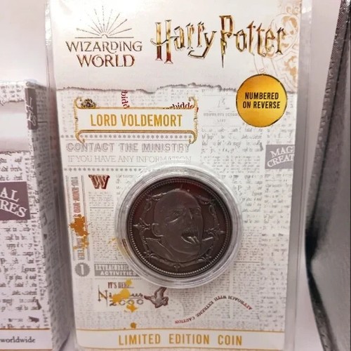 Harry Potter Limited Edition Knight Bus Medallion + Lord Voldemort Coin New - Picture 8 of 8