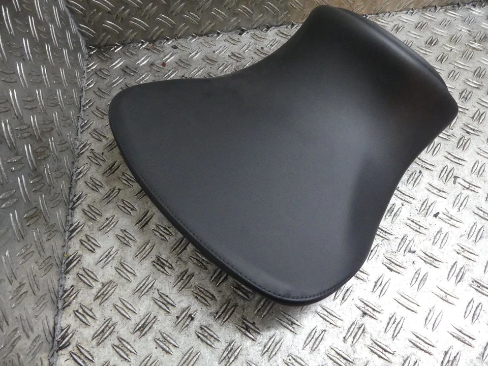 BMW R 1200 RT Ez: 18 Bench Driver's Seat Low, New Part 70786 - image 2 of 4