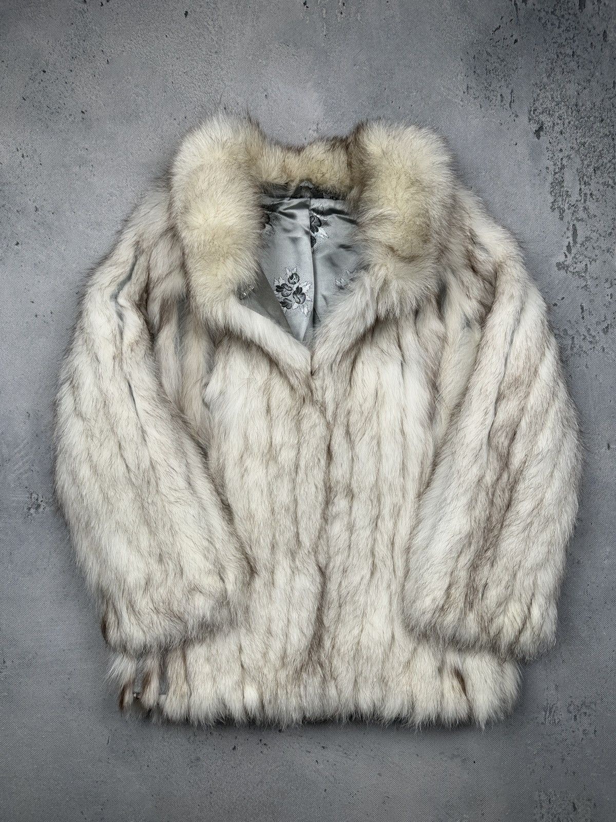 Vintage Saga Fox Real Fur Coat Ivory Grey Luxury Jacket 80s