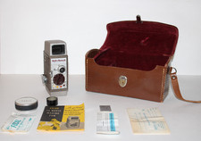 VINTAGE 1960's BELL  HOWELL 220 8MM MOVIE CAMERA w/ Case