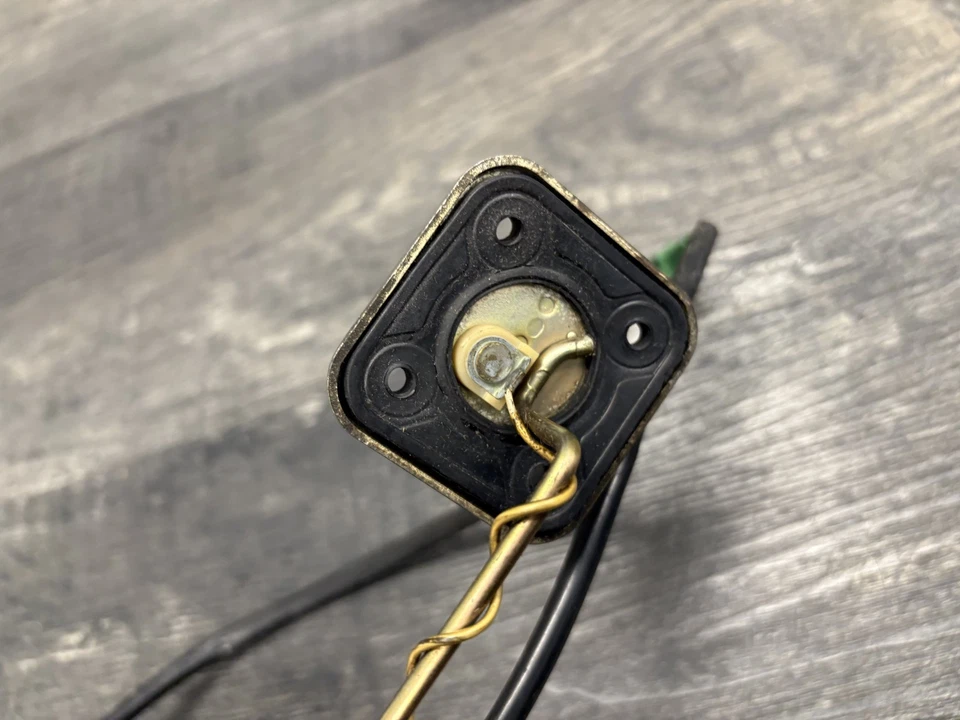 Оригинальный топливный счетчик Yamaha 1996-2001 XVZ1300 1300 Royal Star - Изображение 4 из 4