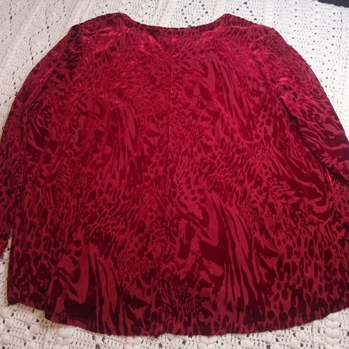 Simply Vera Wang Womens 4X Red Velvet Burnout Top Lined Animal Print Whimsy Soft - Picture 9 of 9