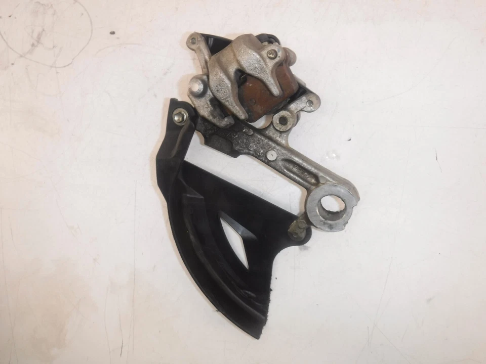 21-23 PINZA DE FRENO TRASERA YAMAHA YZ450FX OEM CON SOPORTE DE MONTAJE SOPORTE Foto 3 de 4