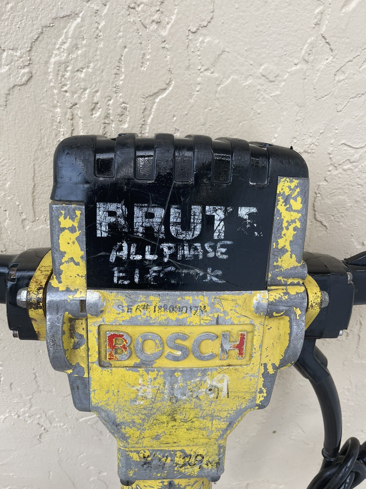 Bosch Brute Electric Jack Demo Jackhammer Breaker Tool w bit chisel eBay