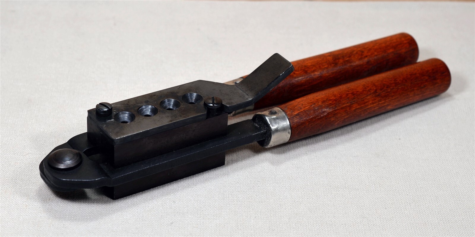 LYMAN 358311 FOUR CAVITY CAST BULLET MOLD eBay