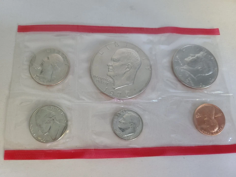 U.S. Mint 13-Coin Uncirculated Set 1973 - Denver & Philadelphia Mints + 1c S Min - Image 2 of 4