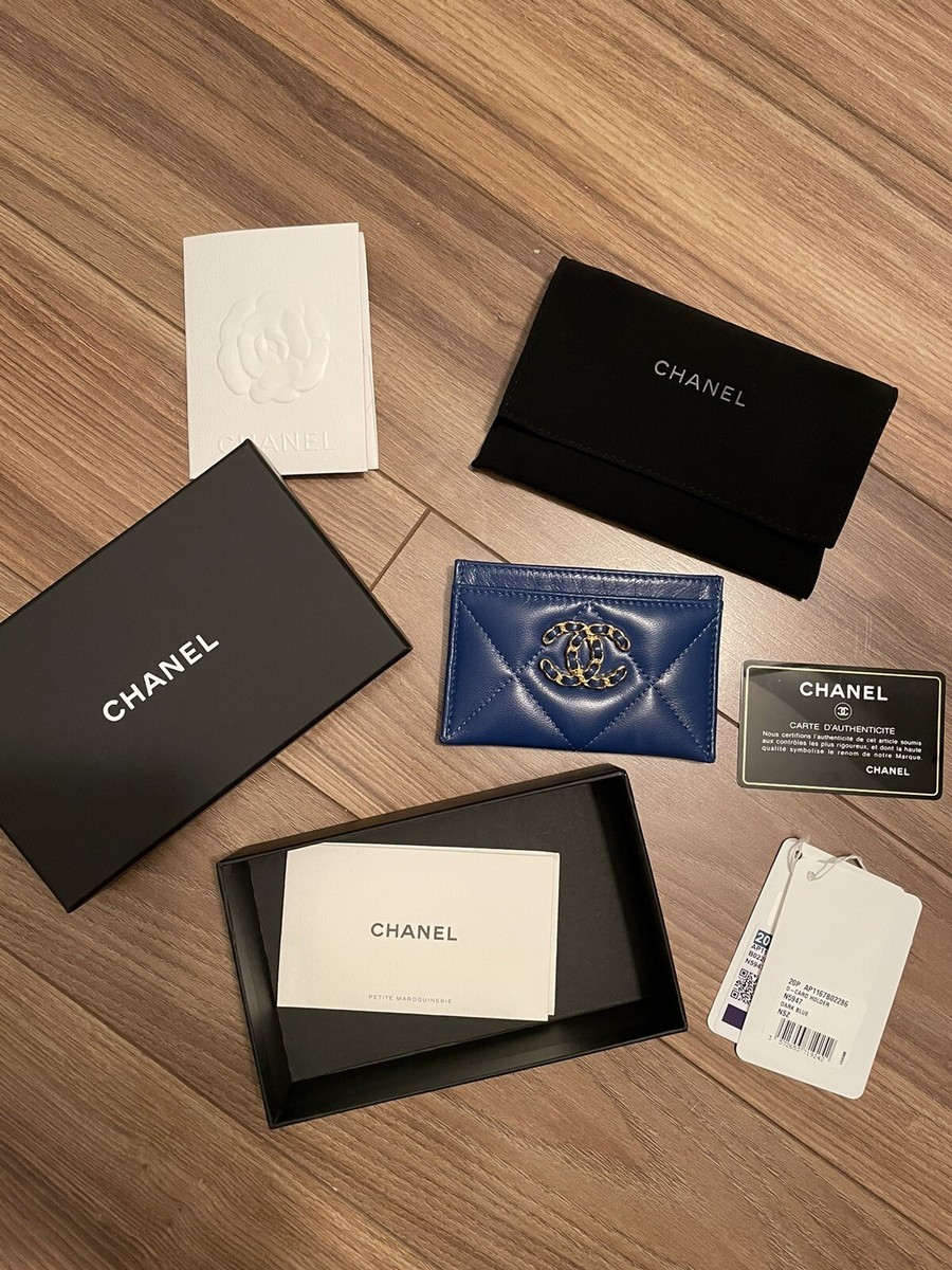 【人気/関税/送料込み】 Chanel 19 Card Holder Shiny Goatskin CHANEL 19 Shiny Goatskin Quilted Card Holder Blue | eBay