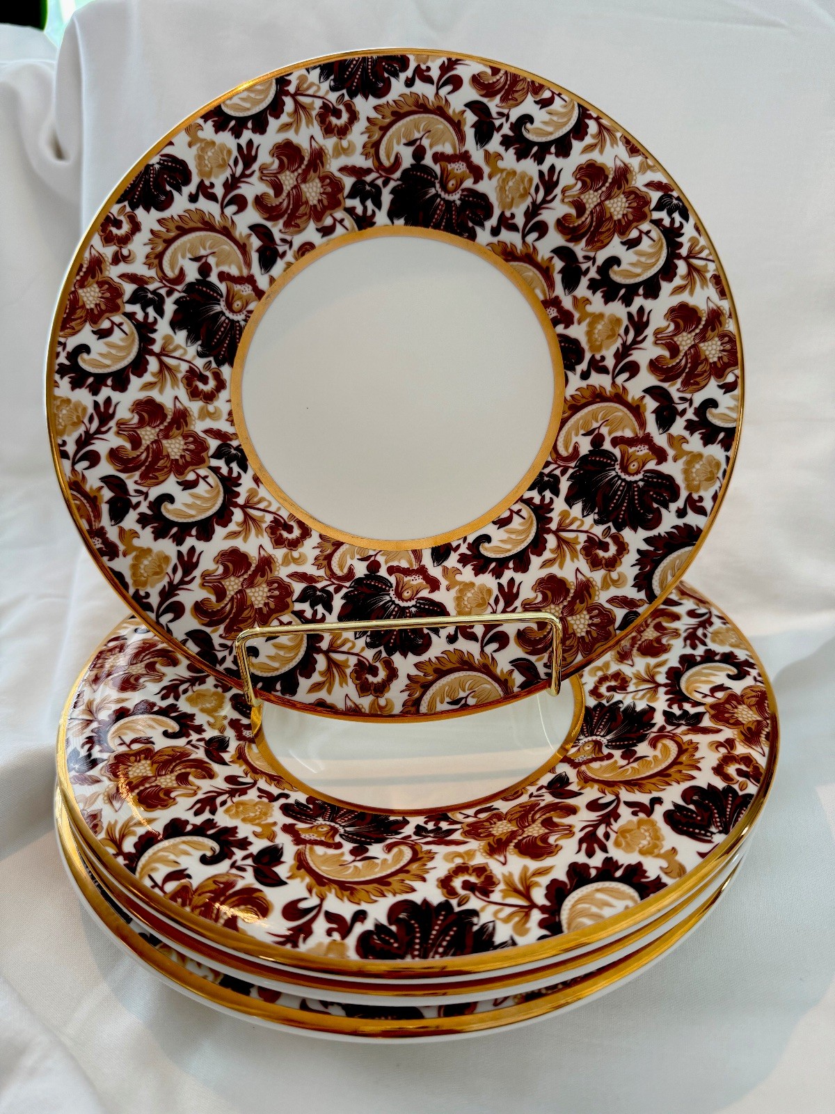 Neiman Marcus Set 4 Dessert / Salad Plates Gold trim multicolor made in Portugal