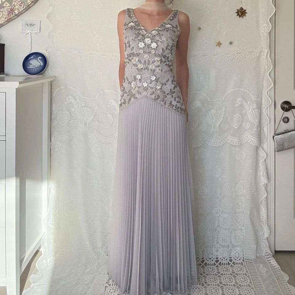 90s / Y2K Sue Wong silver floral beaded and sequin maxi dress with fringe scarf - Image 4 of 4