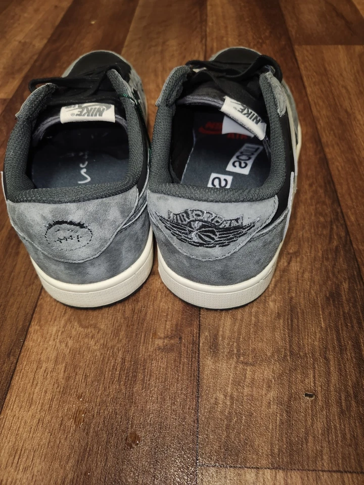 Brand New Travis Scotts Retro OG Low Never Worn Before Without Box.. - Image 3 of 4