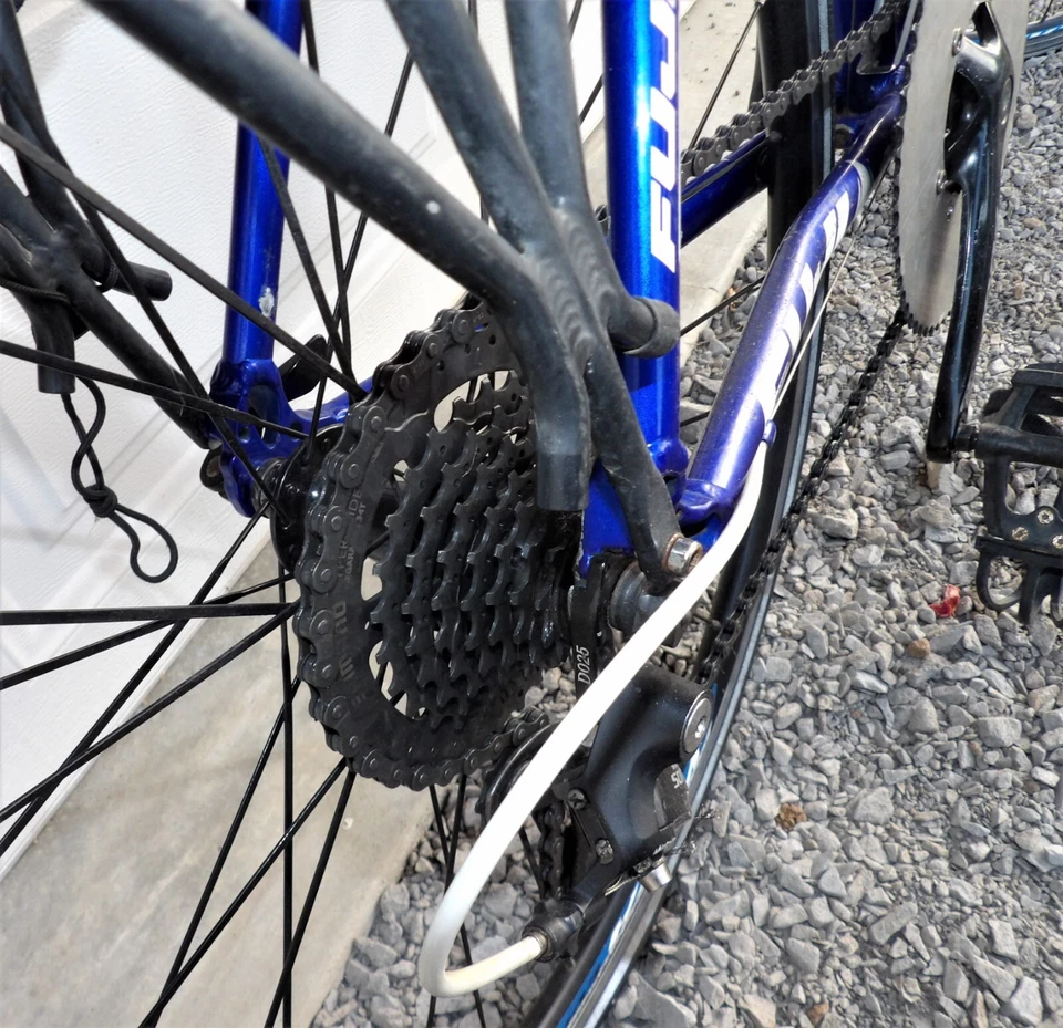 Bicicleta de carretera Fuji A2 de aluminio azul - Usada Foto 3 de 4