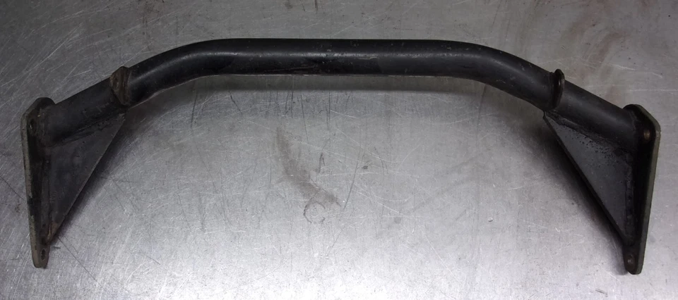 Tubo transversal chasis Triumph TR250 y TR6, 850-275 Foto 2 de 4