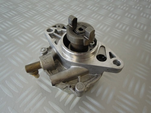 Vakuumpumpe Unterdruckpumpe 73501167 Opel Corsa D