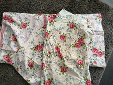 Ditsy Floral Print & Spotted Reversible DOUBLE Duvet Bedding Set (One Pillowcase