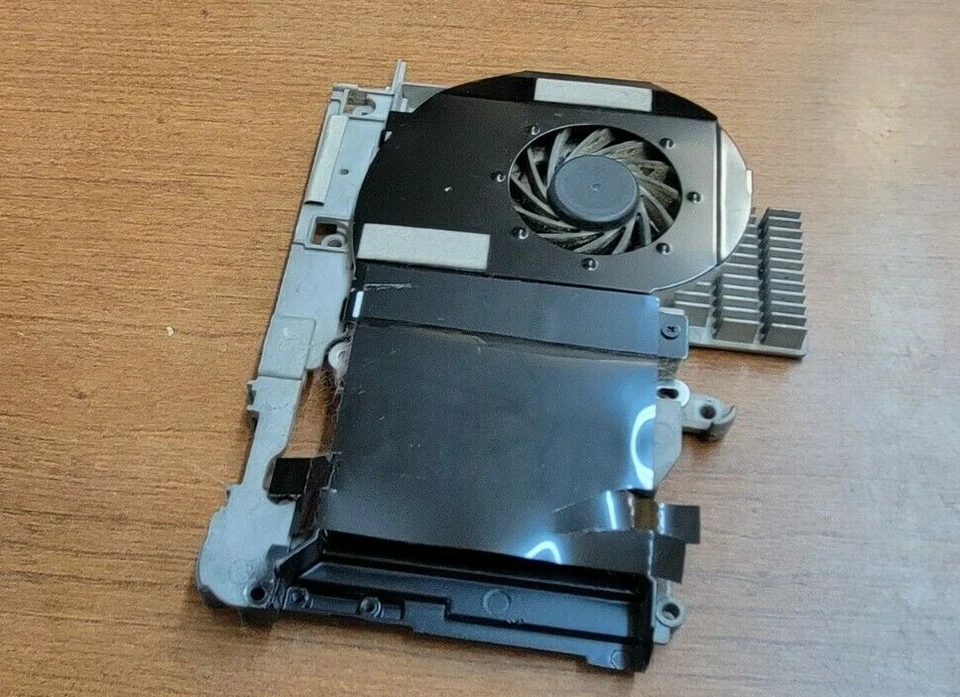 GENUINE!! COMPAQ PRESARIO C300 SERIES HEATSINK / CPU COOLING FAN 409073-001 - Image 2 of 2