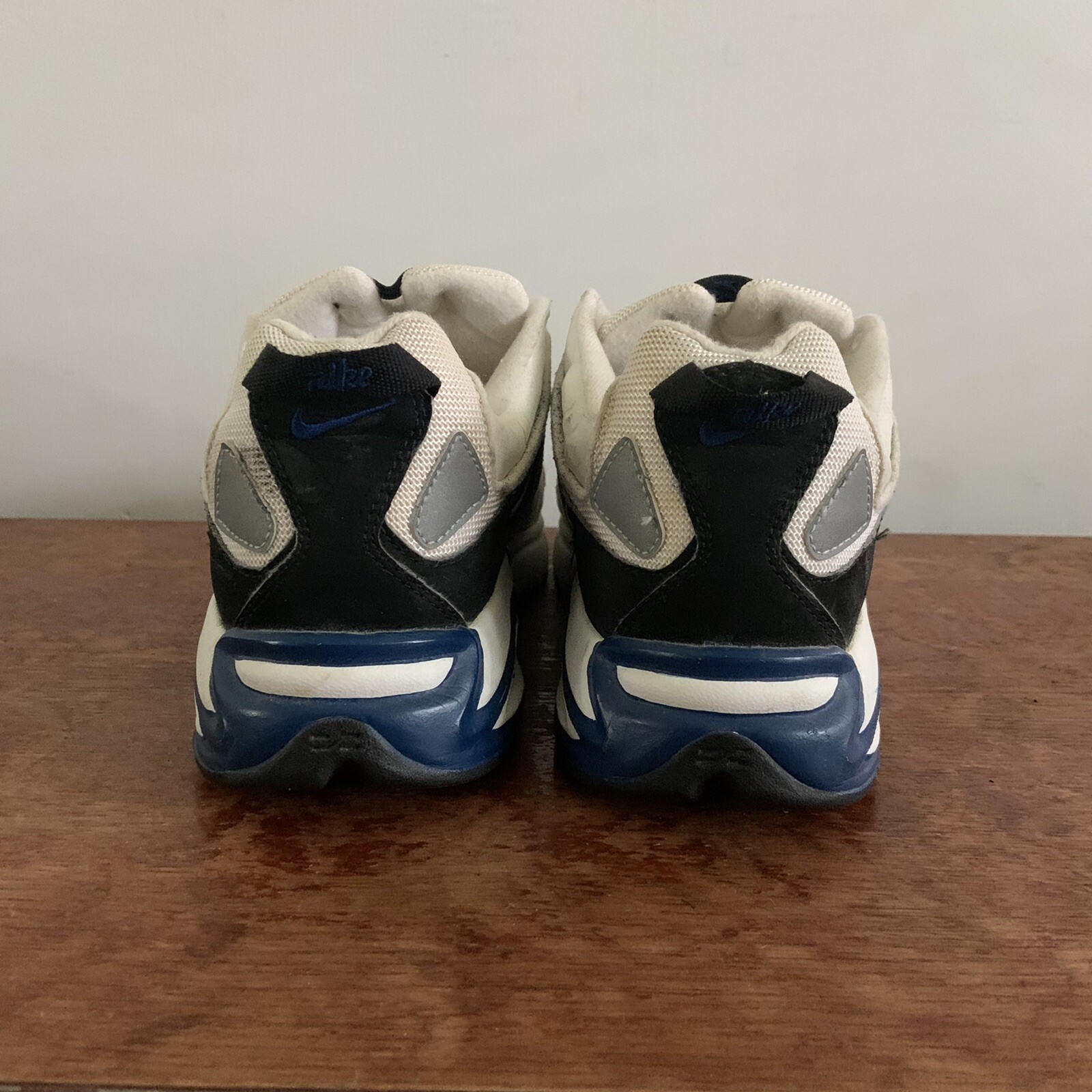 Vintage Nike Air Cross Country Trainer Shoe US Size 1… Gem