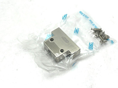 JAE Electronics DB-C8-J10 D-Sub Backshell