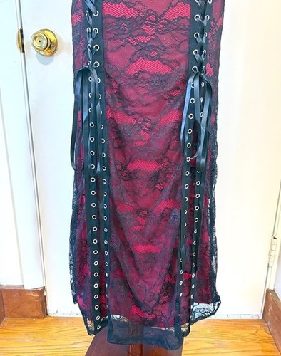 Vestido largo gótico victoriano vampiro con cordones rojo negro de encaje M - Imagen 4 de 8