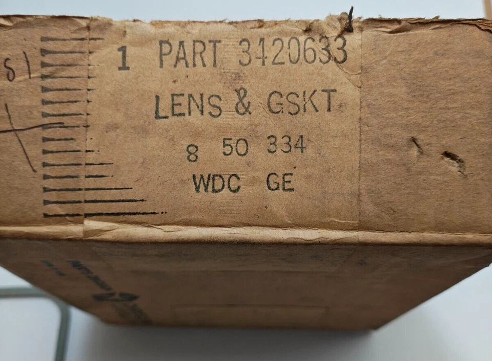 Chrysler 300 1970 luz de señal de giro lateral izquierdo lente con junta 3420633 Nuevo de Lote Antiguo Foto 4 de 4