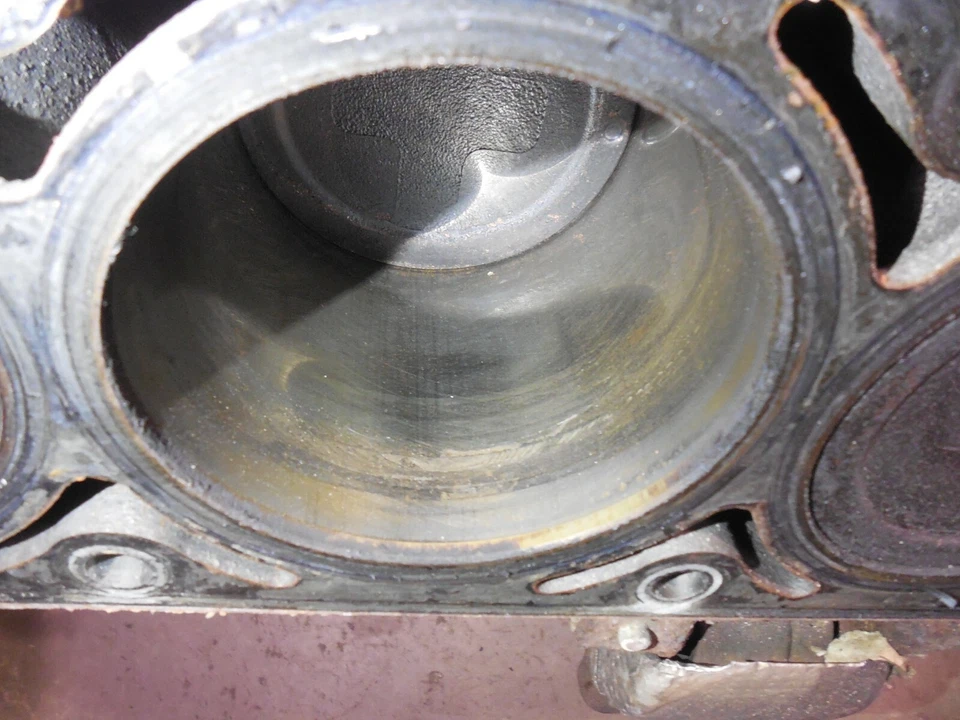 GMC Sierra 2006-08 bloque de motor Silverado 5,3 L 12567392 recogida local solo 11733 Foto 2 de 4