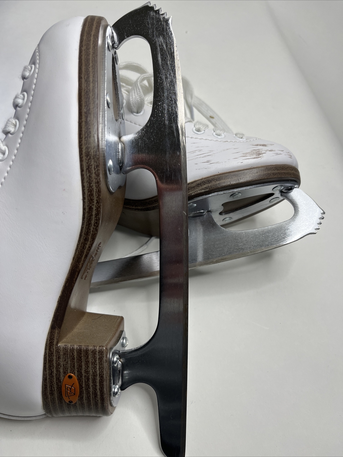 Riedell F 110 10 1/3 (GR4) White WidthMed Size 4 Women's Ice Skates eBay