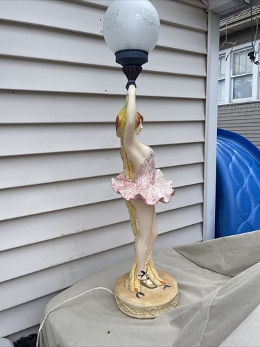 Beautiful and Rare 1994 Chalkware Ballerina/Peacock Lamp Signed By Artist 34” - Picture 11 of 12