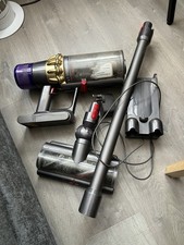 Dyson v11 Absolute (cyclone Faulty Power Comes And Goes) Everything else Is Good