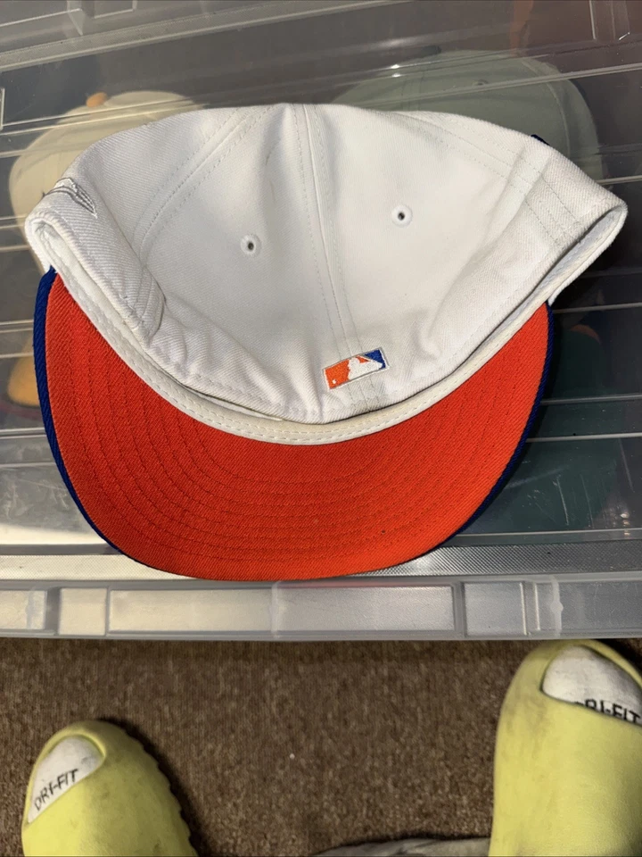 ￼ Pittsburgh Pirates Hat Club New Era Fitted 76th World Series Patch Size 7 1/8 - Image 3 of 4