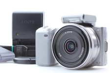 MINT w/ Flash Charger Sony NEX-5 Chrome E 16mm F2.8 14.2MP 706