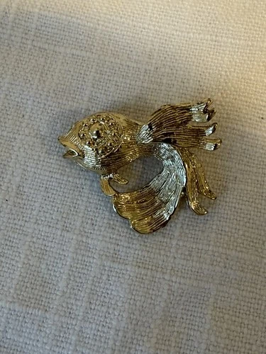 Vintage Gold Tone Fancy Koi Fish Brooch Pin Costume Jewelry