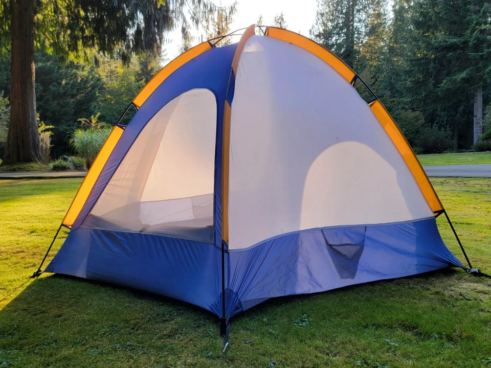 Tienda de campaña REI vintage edición plateada domochilero con huella ~ 2 personas Foto 2 de 4