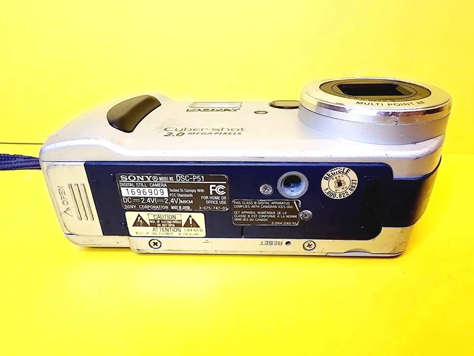 SONY CYBER-SHOT DSC-P51 2.0MP COMPACT DIGITAL CAMERA 3X DIGITAL ZOOM AUTO FOCUS - Image 4 of 4