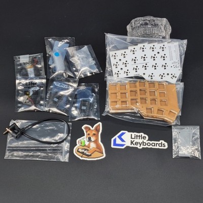 CORNE SPLIT MECHANICAL KEYBOARD DIY KIT WIRELESS RGB OLED CASE PCB 3.0.1 SOLDOUT