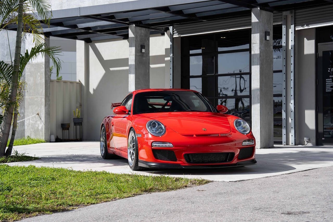 2010 Porsche 911 GT3 2dr Coupe image 1