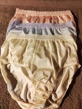 Lot Of 3 Size 8 vintage fruit of the loom 100 nylon panties W/ Wide Lace