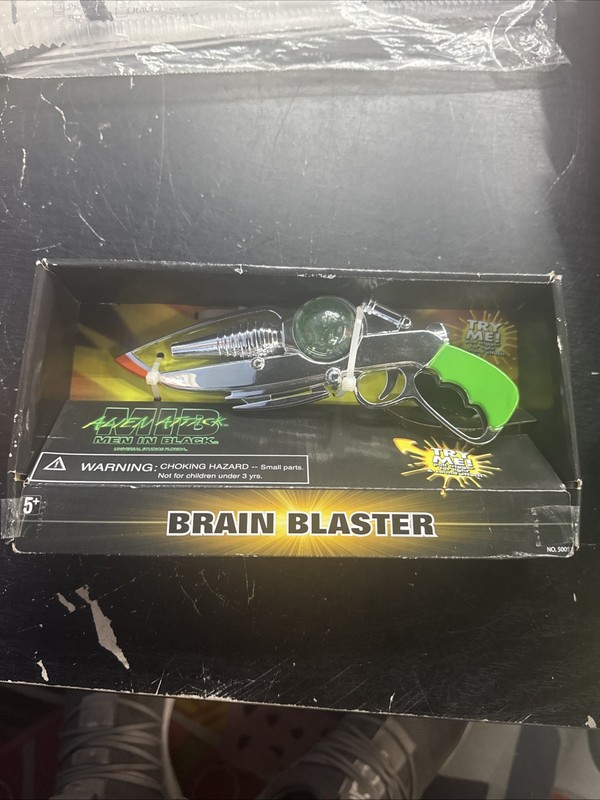 Licensed Universal Studios Men In Black Brain Blaster Sounds & Lights NEW