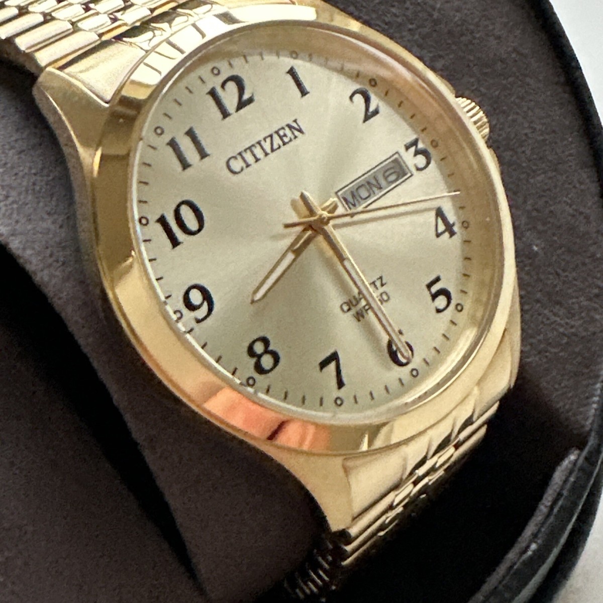 Citizen Quartz Champagne Dial Gold-tone Men