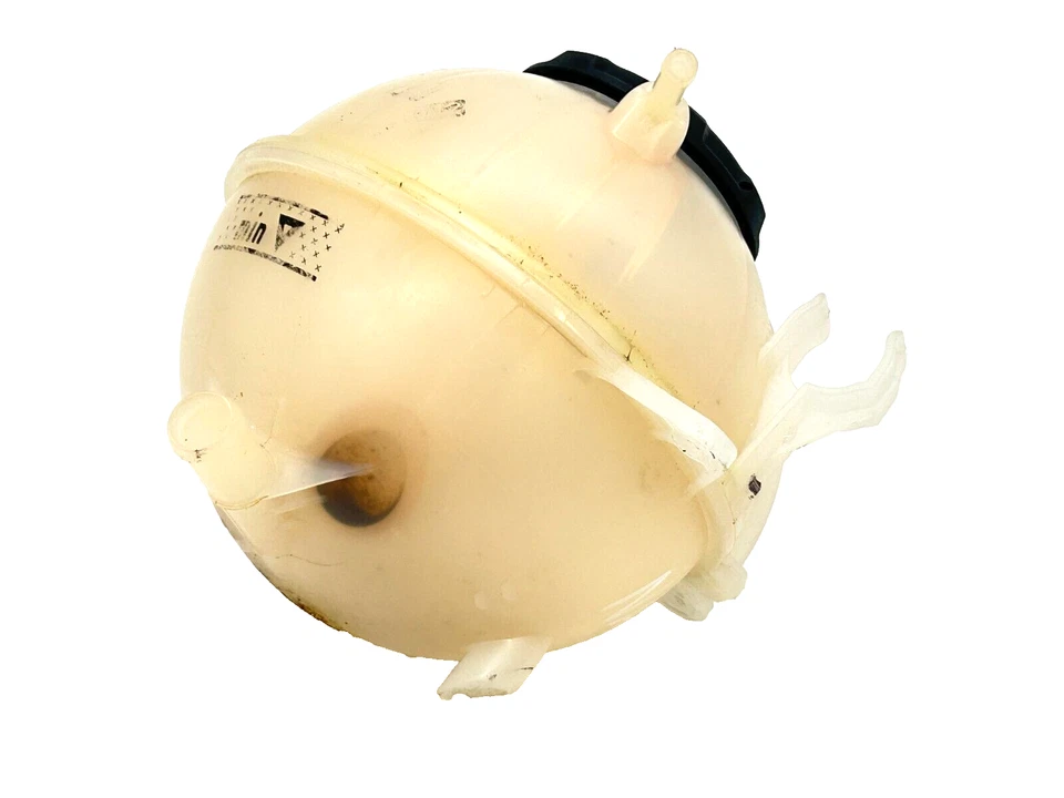 2018-2022 VOLKSWAGEN PASSAT RADIATOR EXPANSION TANK RESERVOIR OEM 5C0121407 - Image 4 of 4