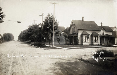 Avenue B - from 3rd St. Snohomish WA 1910 RPPC Photo Postcard COPY
