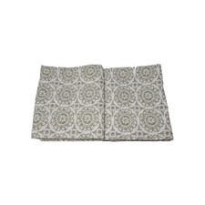 Set Of 2 Green white Floral Pillowcases. Polycotton Fabric 20 X 29 Stan/ Queen
