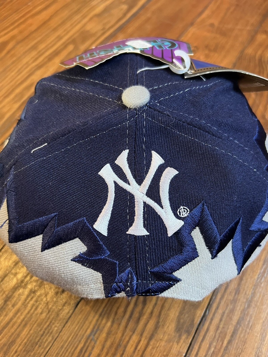 Vintage New York Yankees Drew Pearson Jagged Edge Graffiti