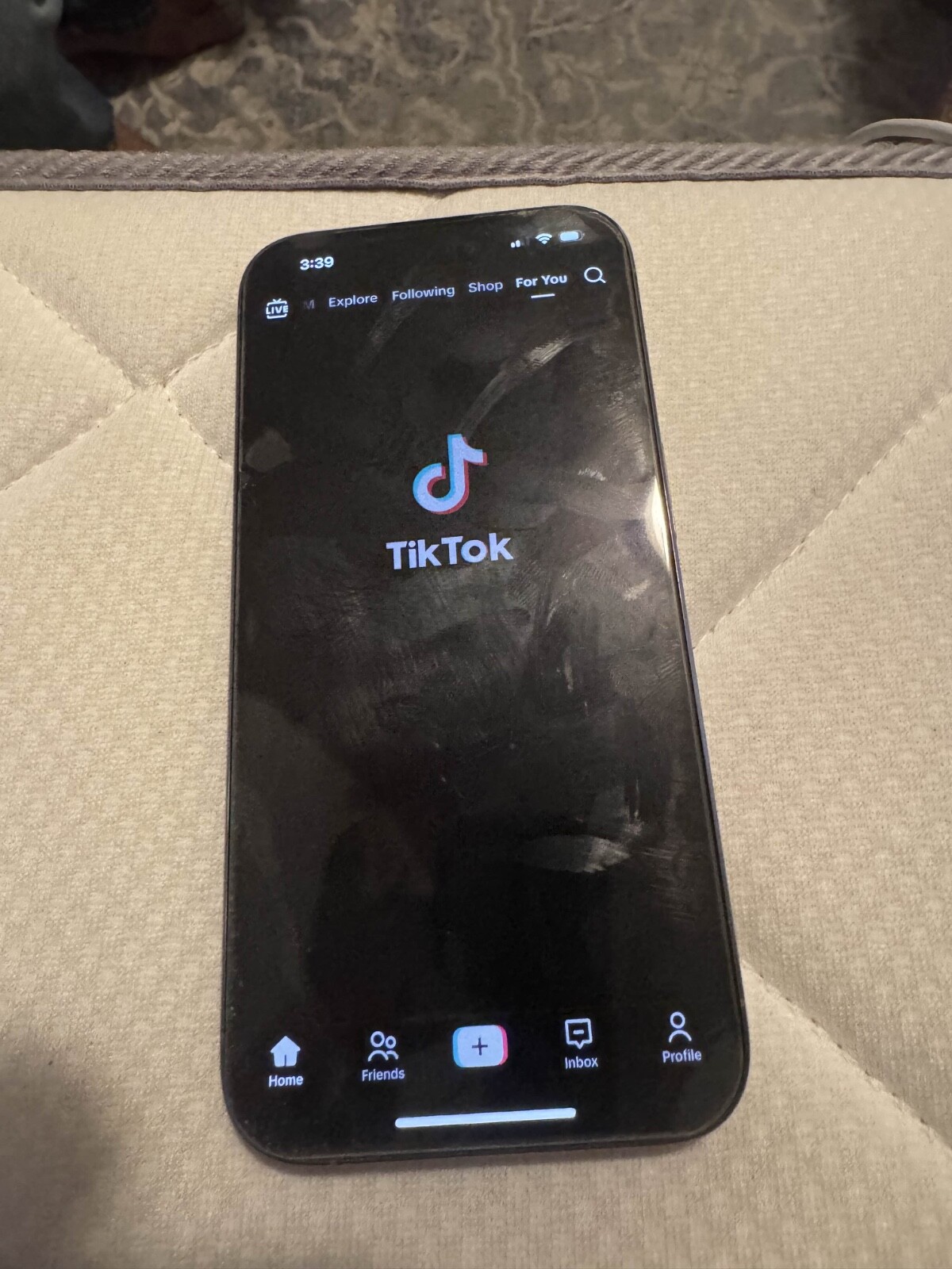 Apple iPhone 15 Pro Max - 256 GB - Beige (Verizon) with tiktok