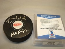 Marcel Dionne Signed Detroit Red Wings Hockey Puck Auto Beckett BAS COA 1A