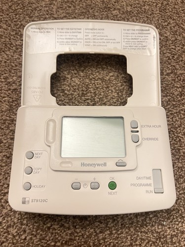 Honeywell Home ST9120C - Wireless RF Signal - 1 Channel - 7 Day Timer/Programmer - Picture 2 of 4