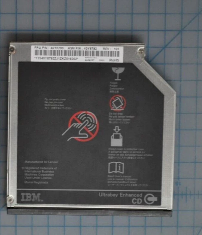 IBM ThinkPad 24x CD-ROM Plus Ultrabay Enhanced Drive 40Y8793 - Image 2 of 2