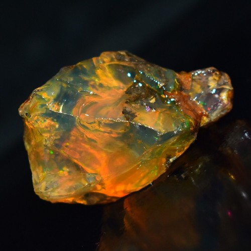 Opale éthiopienne brute multicolore : pierre précieuse non sertie flashy (9,55 carats) - France