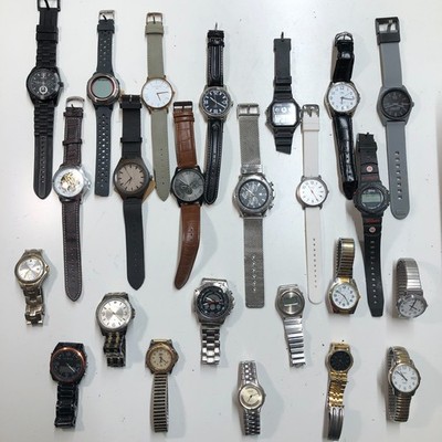 Approx 24 Assorted Mens Watches Untested Vintage New Parts Repair Good
