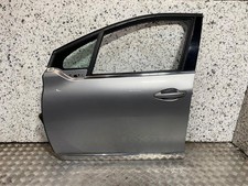 13-19 PEUGEOT 2008 N/S/F PASSENGER NEAR SIDE FRONT DOOR GREY PAINT CODE KCA